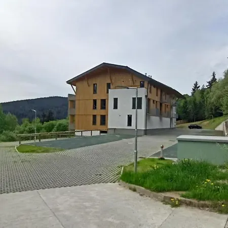 Apartament Lumi Zadov *